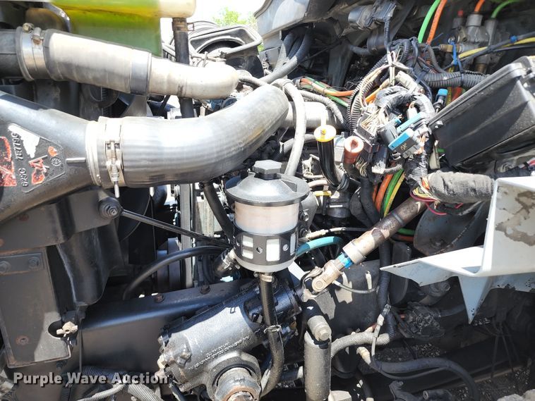 image for item DL6552 2006 International 7400  refuse truck