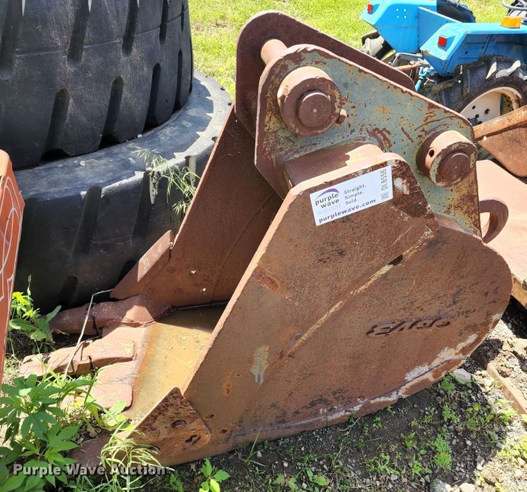 image for item DL6556 Esco  excavator bucket