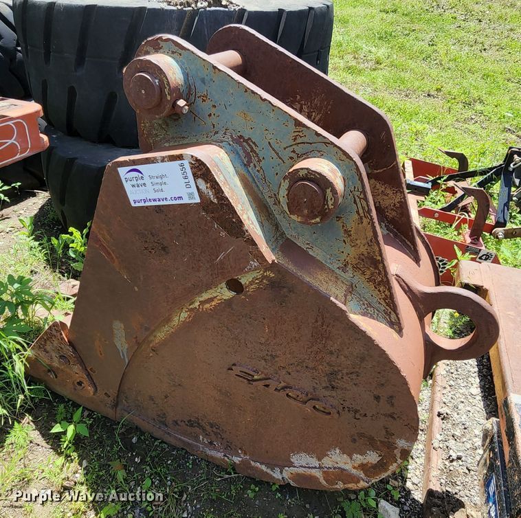 image for item DL6556 Esco  excavator bucket