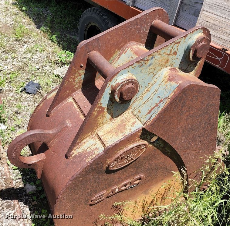 image for item DL6556 Esco  excavator bucket