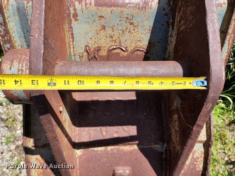 image for item DL6556 Esco  excavator bucket