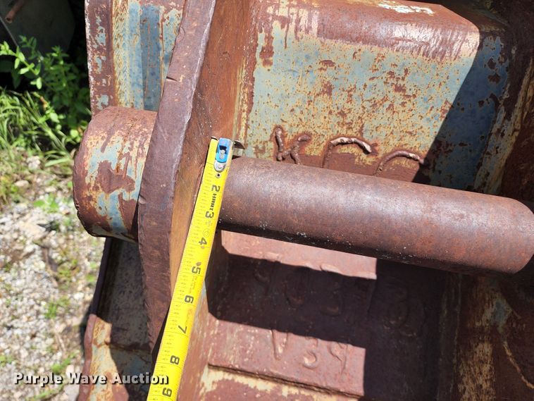 image for item DL6556 Esco  excavator bucket