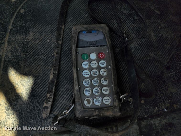 image for item DL6559 2015 International DuraStar 4400  hydrovac truck