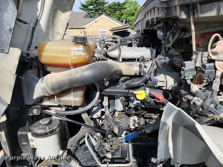 image for item DL6559 2015 International DuraStar 4400  hydrovac truck