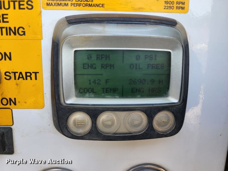 image for item DL6559 2015 International DuraStar 4400  hydrovac truck