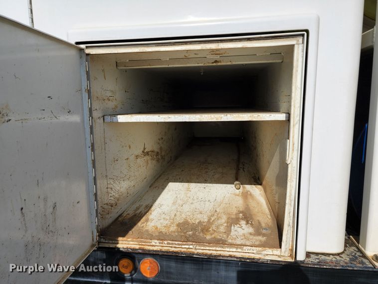 image for item DL6559 2015 International DuraStar 4400  hydrovac truck