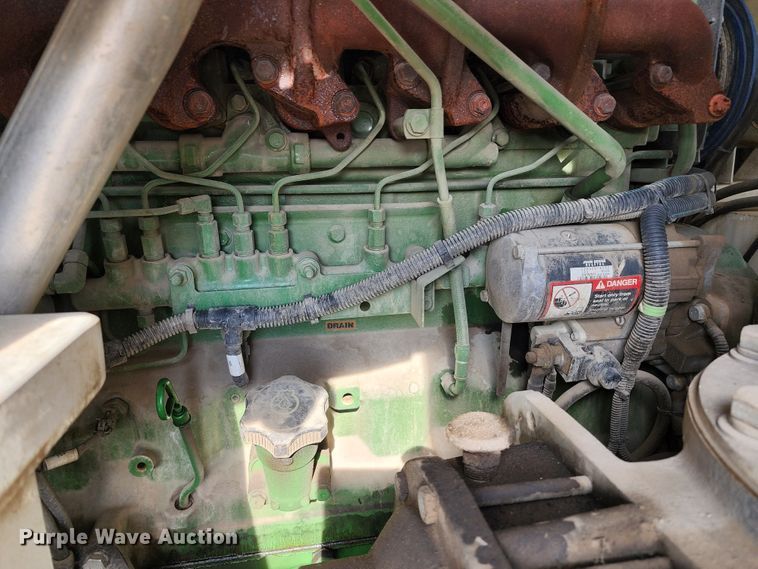 image for item DL6559 2015 International DuraStar 4400  hydrovac truck