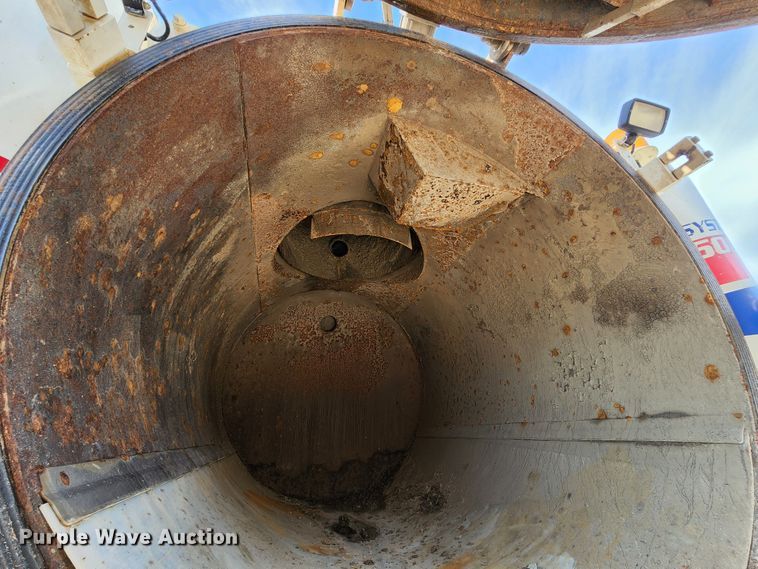 image for item DL6559 2015 International DuraStar 4400  hydrovac truck