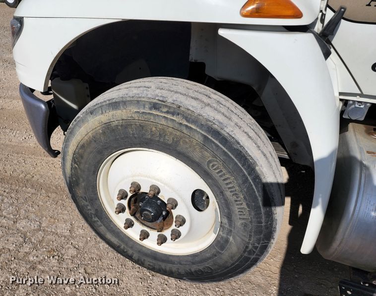 image for item DL6559 2015 International DuraStar 4400  hydrovac truck