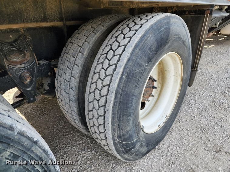 image for item DL6559 2015 International DuraStar 4400  hydrovac truck