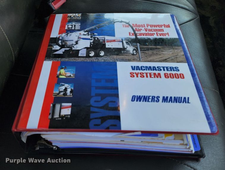 image for item DL6559 2015 International DuraStar 4400  hydrovac truck