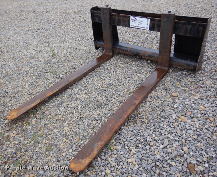 image for item DN0300 Caterpillar  skid steer forks