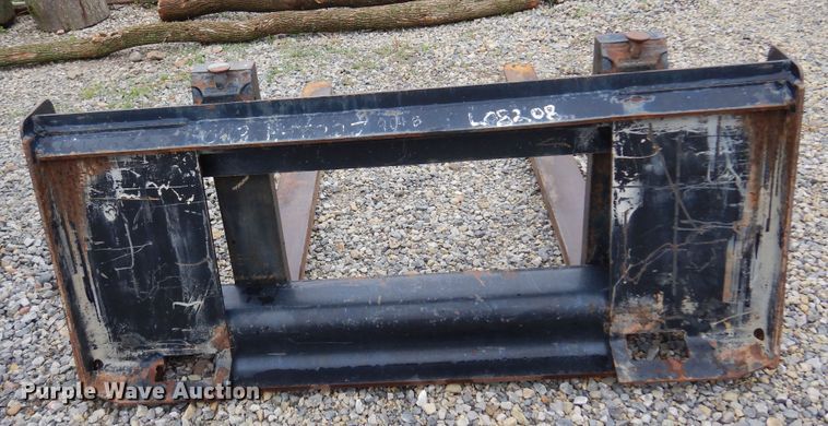 image for item DN0300 Caterpillar  skid steer forks