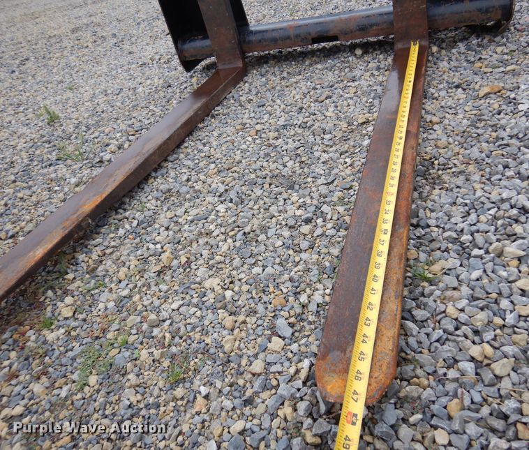 image for item DN0300 Caterpillar  skid steer forks