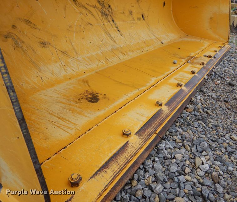 image for item DN0302 John Deere  bucket