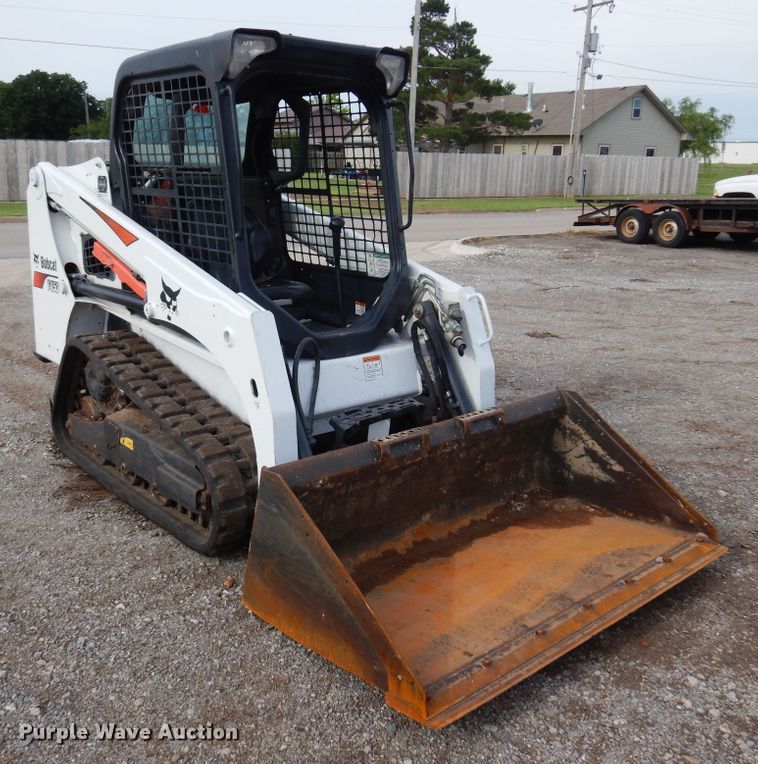image for item DN0348 2020 Bobcat T450  tracked skid steer loader