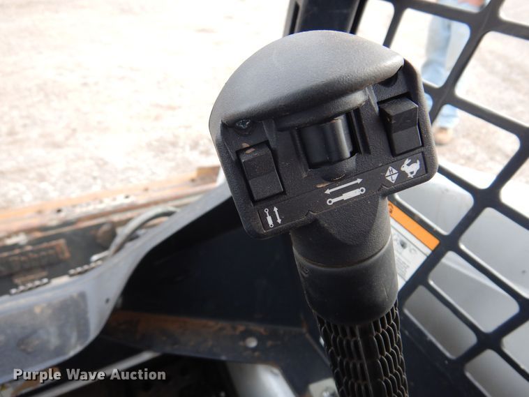 image for item DN0348 2020 Bobcat T450  tracked skid steer loader