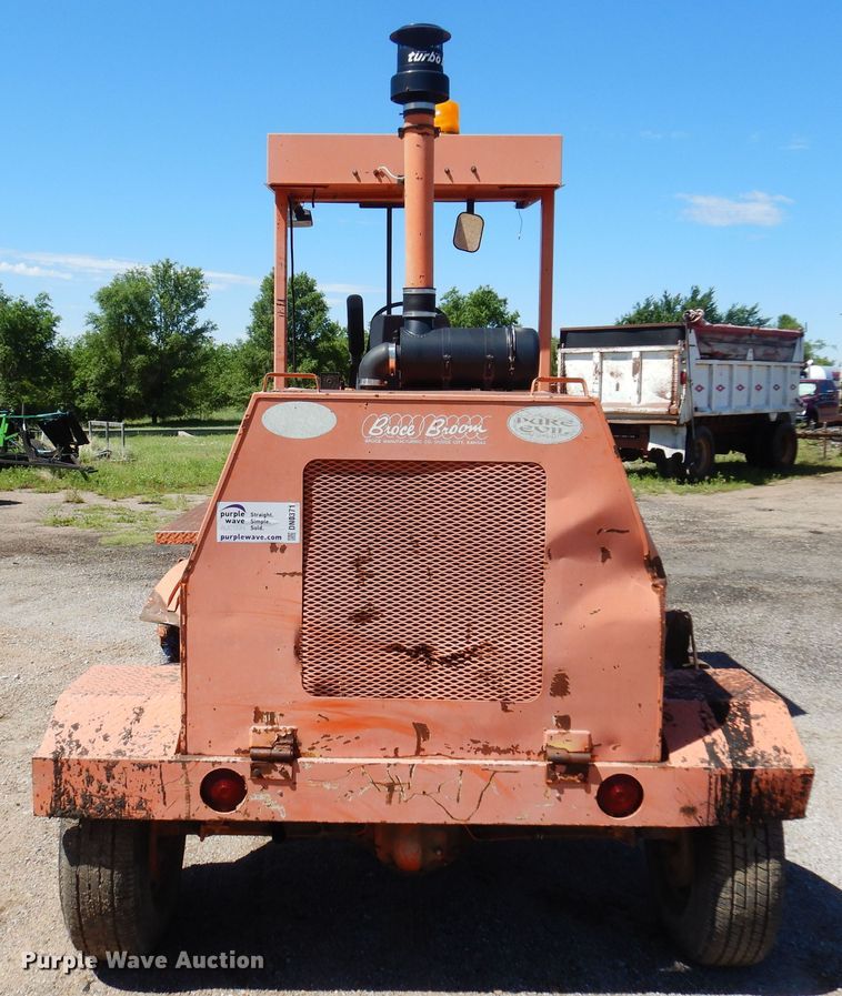 image for item DN0371 1999 Broce RC350  broom