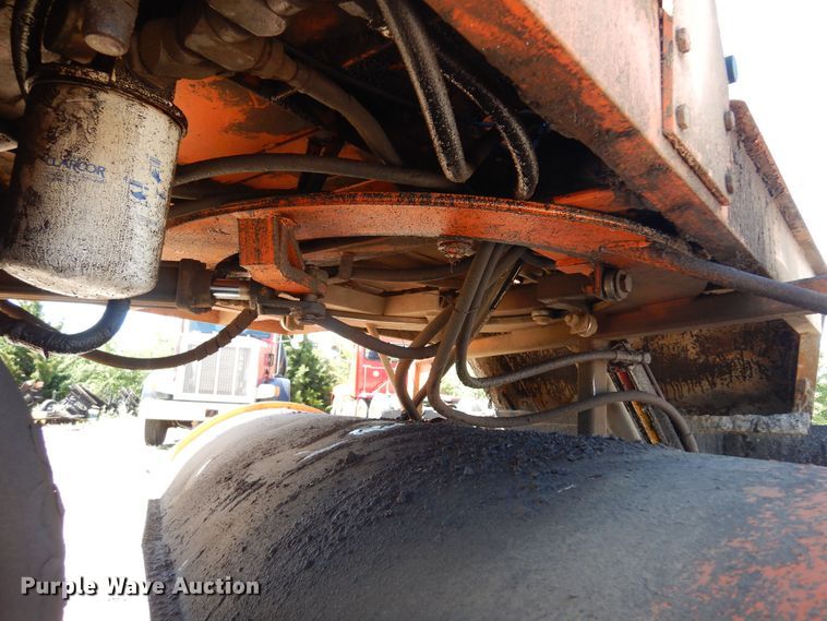 image for item DN0371 1999 Broce RC350  broom