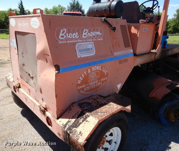 image for item DN0371 1999 Broce RC350  broom