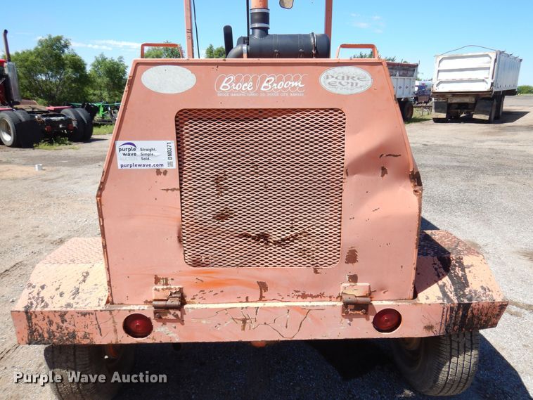 image for item DN0371 1999 Broce RC350  broom