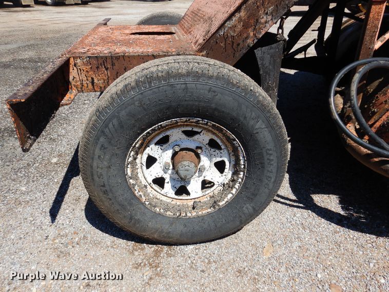 image for item DN0371 1999 Broce RC350  broom