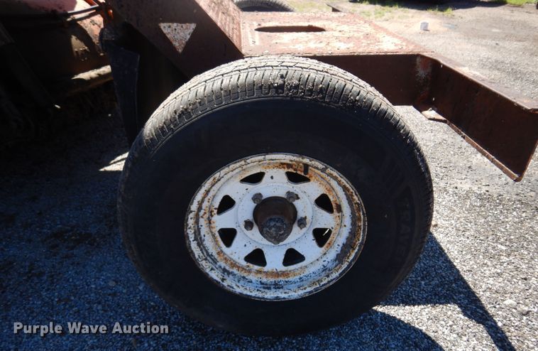 image for item DN0371 1999 Broce RC350  broom