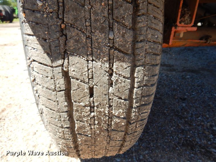 image for item DN0371 1999 Broce RC350  broom