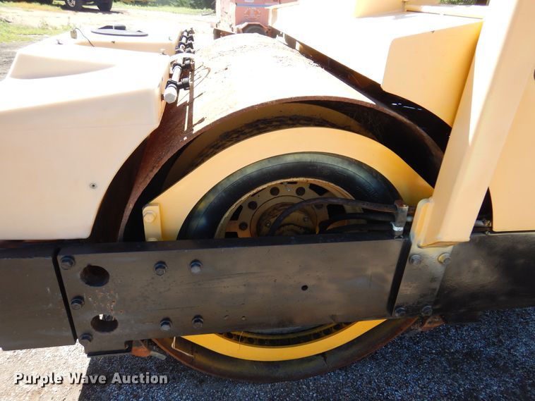 image for item DN0372 Hyster C766B  double drum vibratory roller