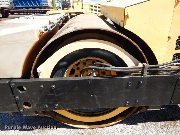 image for item DN0372 Hyster C766B  double drum vibratory roller