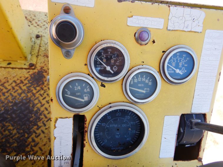 image for item DN0373 2003 Superior Broom DT80  broom