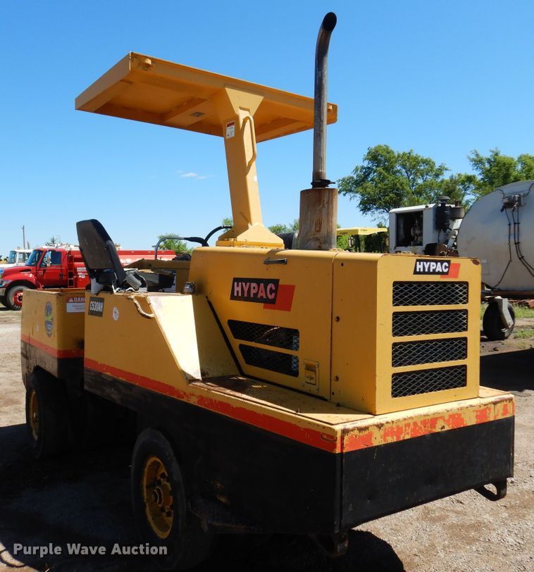 image for item DN0374 2000 Hypac C530AH  pneumatic roller