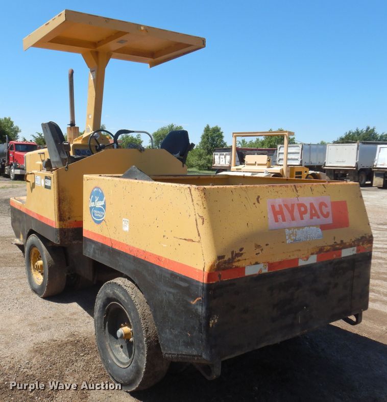 image for item DN0374 2000 Hypac C530AH  pneumatic roller