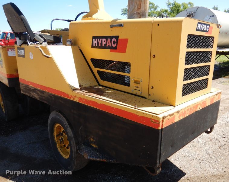 image for item DN0374 2000 Hypac C530AH  pneumatic roller