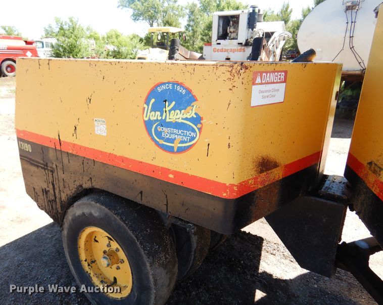 image for item DN0374 2000 Hypac C530AH  pneumatic roller