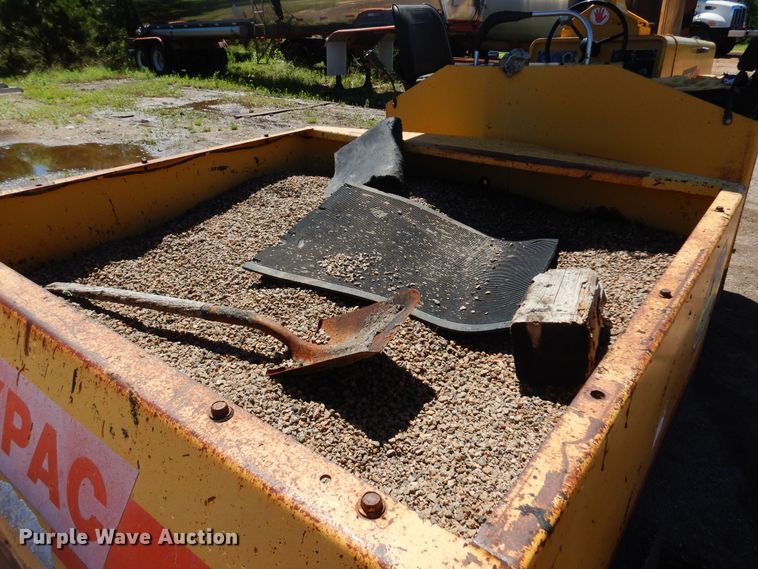 image for item DN0374 2000 Hypac C530AH  pneumatic roller