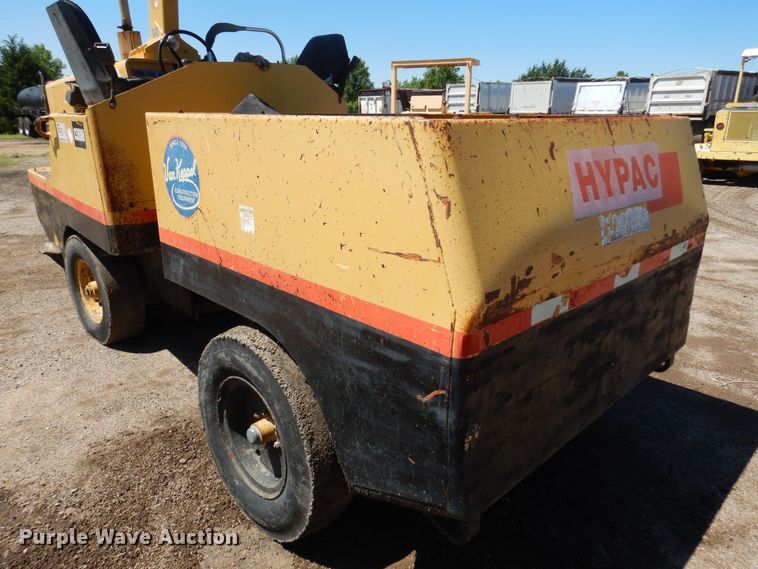 image for item DN0374 2000 Hypac C530AH  pneumatic roller