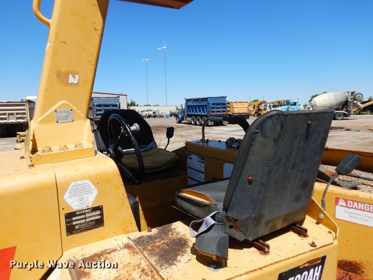 image for item DN0374 2000 Hypac C530AH  pneumatic roller