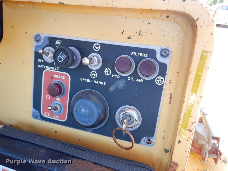 image for item DN0374 2000 Hypac C530AH  pneumatic roller