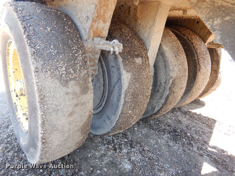 image for item DN0374 2000 Hypac C530AH  pneumatic roller