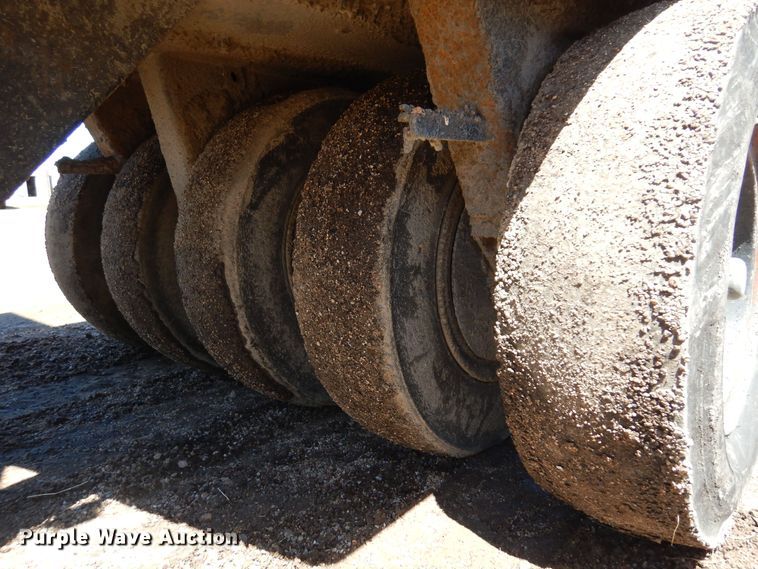 image for item DN0374 2000 Hypac C530AH  pneumatic roller