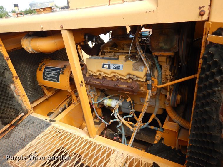 image for item DN0375 CMI TR-225BHD  asphalt trimmer