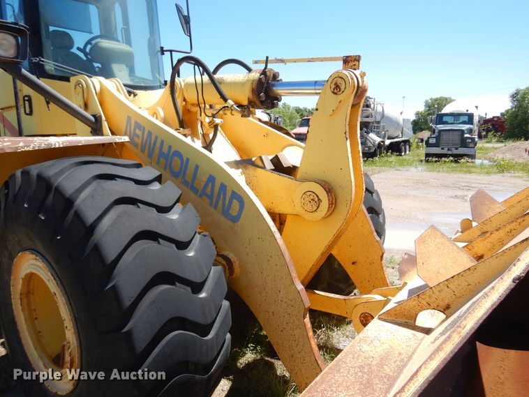 image for item DN0376 New Holland LW230  wheel loader