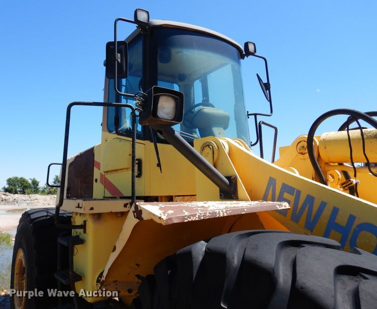 image for item DN0376 New Holland LW230  wheel loader