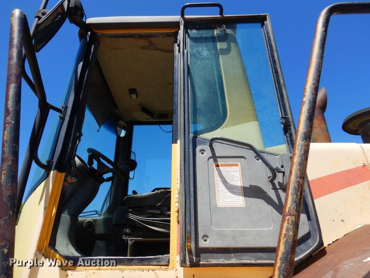 image for item DN0376 New Holland LW230  wheel loader