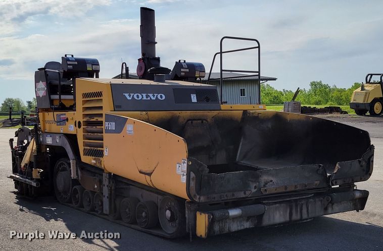 image for item DN7404 2010 Volvo PF6110  paver