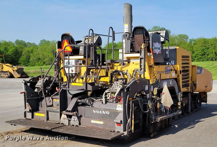image for item DN7404 2010 Volvo PF6110  paver
