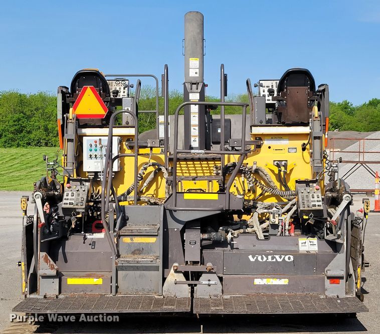 image for item DN7404 2010 Volvo PF6110  paver