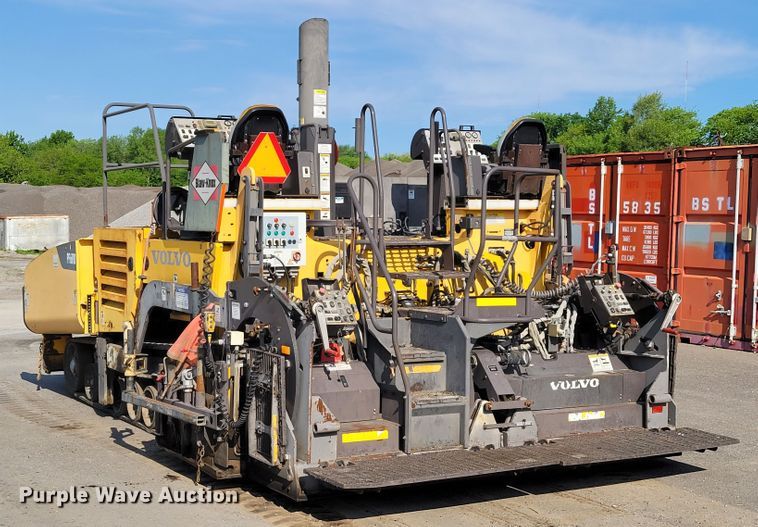image for item DN7404 2010 Volvo PF6110  paver