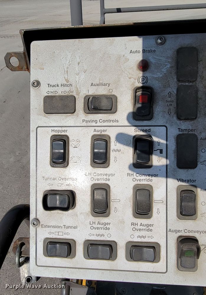 image for item DN7404 2010 Volvo PF6110  paver